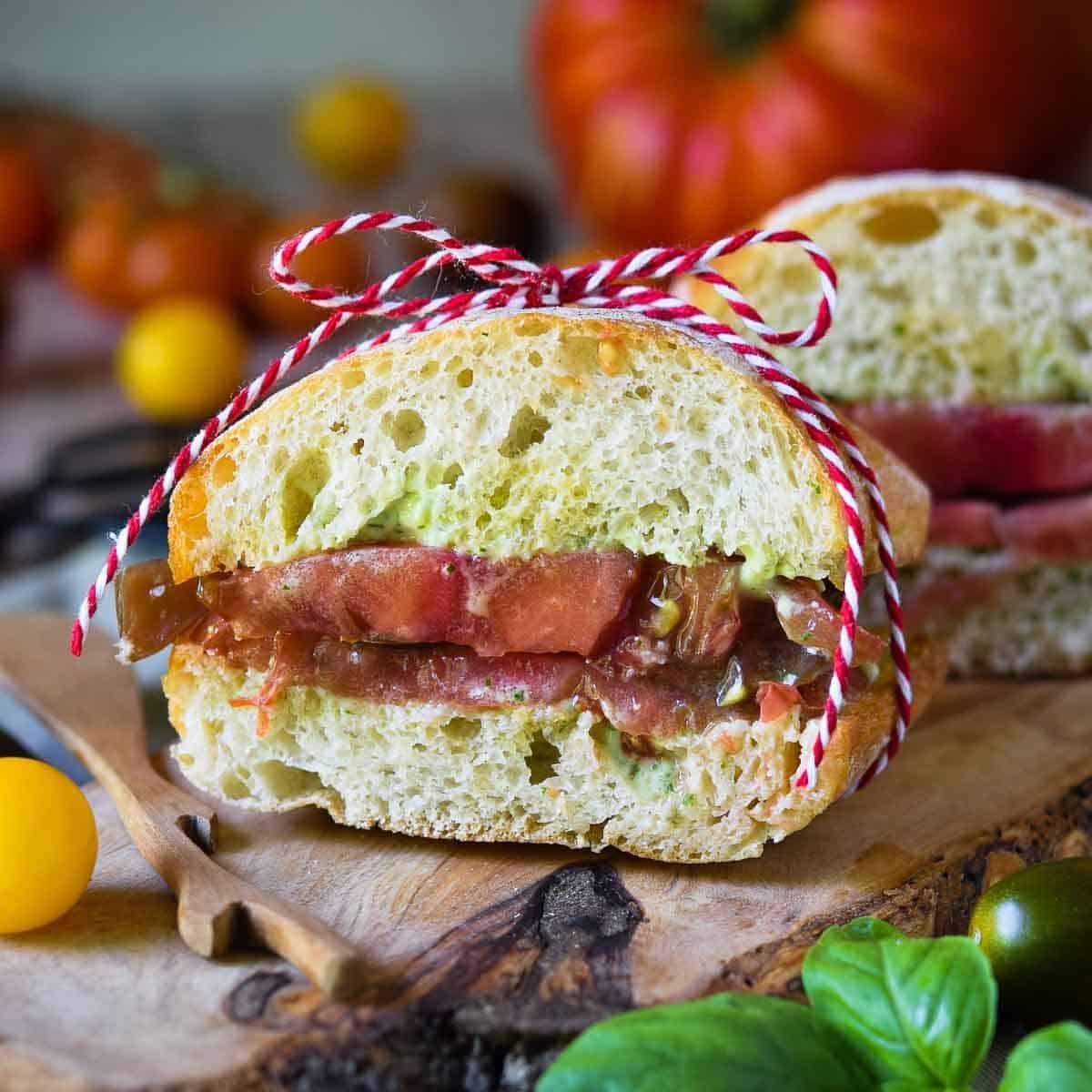 Heirloom Tomato Sandwich and Pesto Aioli