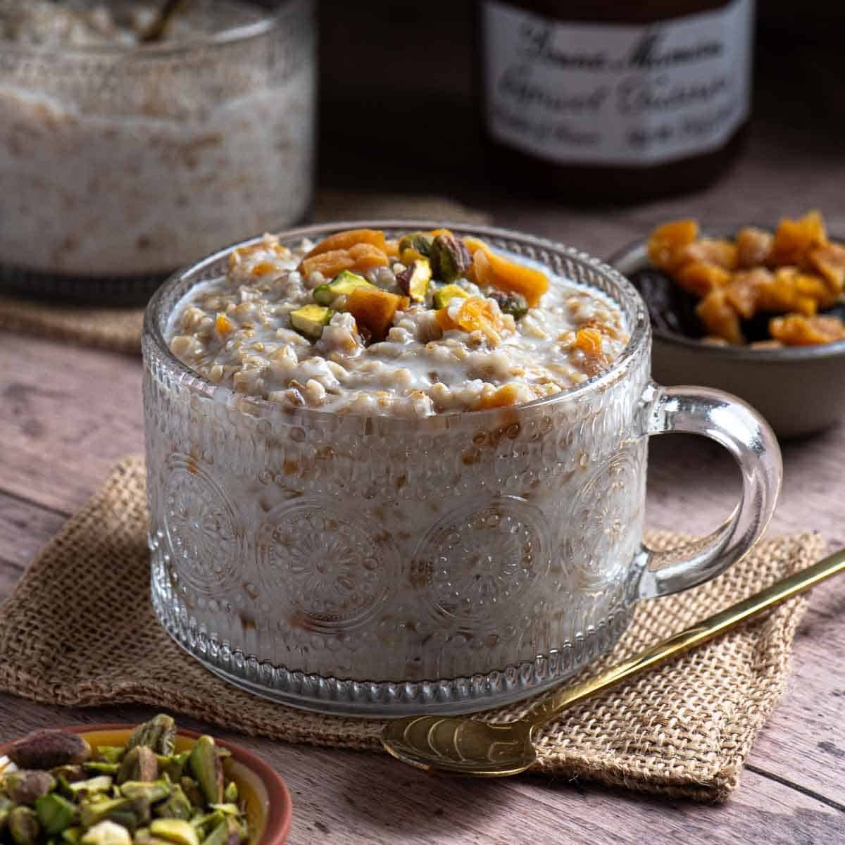 Creamy Apricot Oatmeal