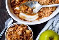 Grandma’s Best Apple Crisp with Rolled Oats