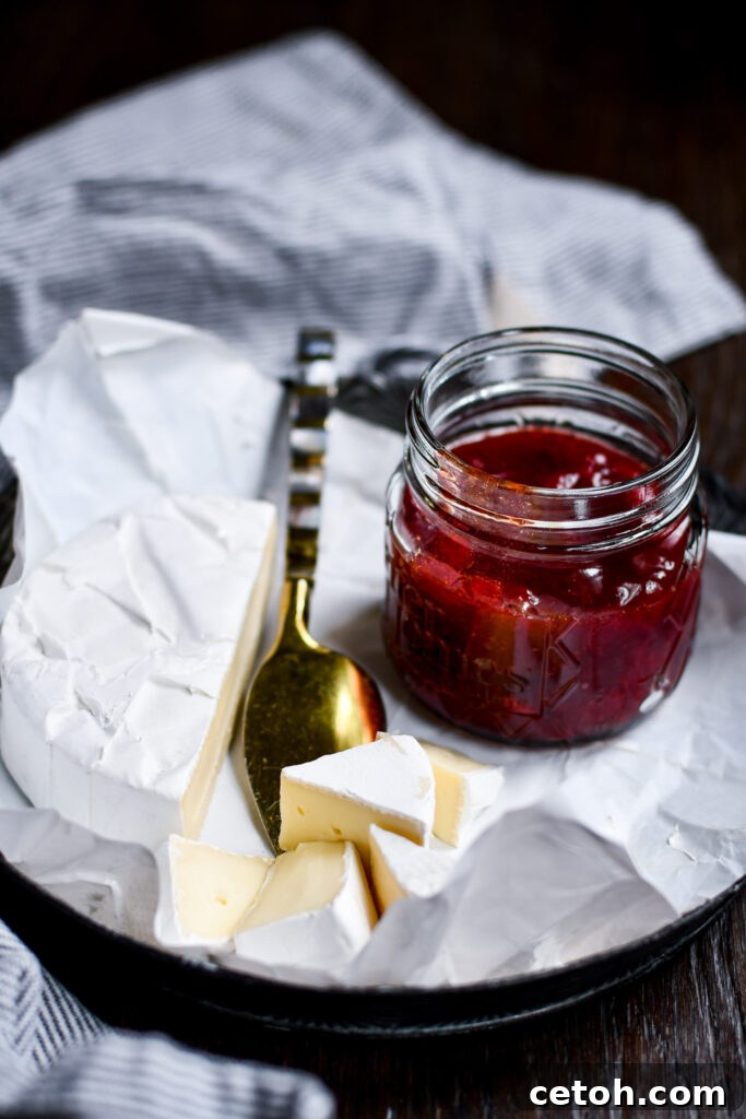 Try our mouthwatering recipe for Brie Grilled Cheese with Crispy Bacon and Sweet Strawberry Jam! A perfect sweet and savory blend.