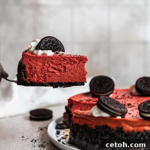 Easy & Smooth Red Velvet Cheesecake
