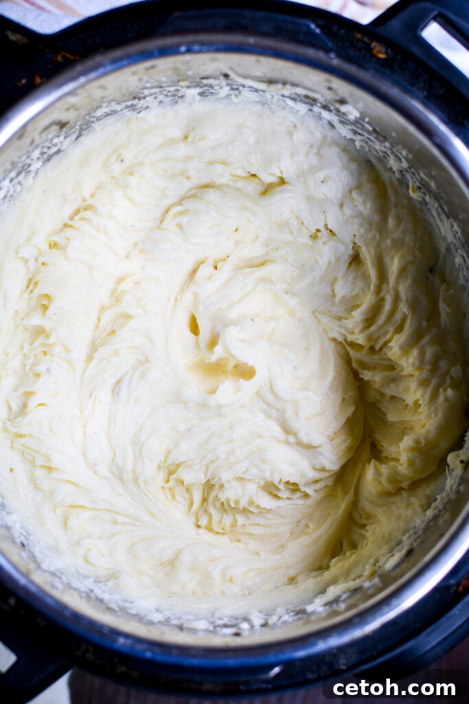 Foolproof Instant Pot Mashed Potatoes 5 Thanksgiving made simple: Easy Instant Pot Mashed Potatoes. Creamy, fuss-free spuds for your holiday table.