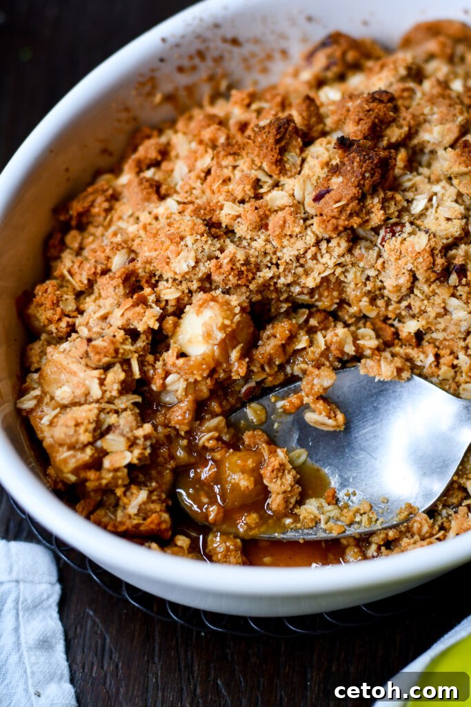 Warm up with our Quaker Oats Apple Crisp recipe – the secret ingredient makes it extra special. Perfect for cozy gatherings.