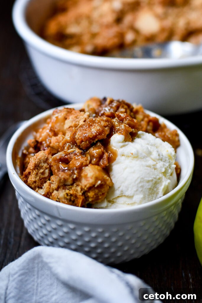Impress your guests with our Quaker Oats Apple Crisp recipe. Uncover the secret ingredient that guarantees rave reviews.