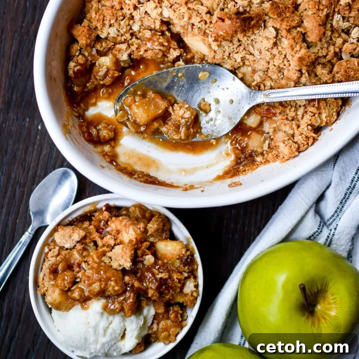 Homemade Apple Crisp: Sweet, crunchy, and oh-so-satisfying. Learn how to make it here.