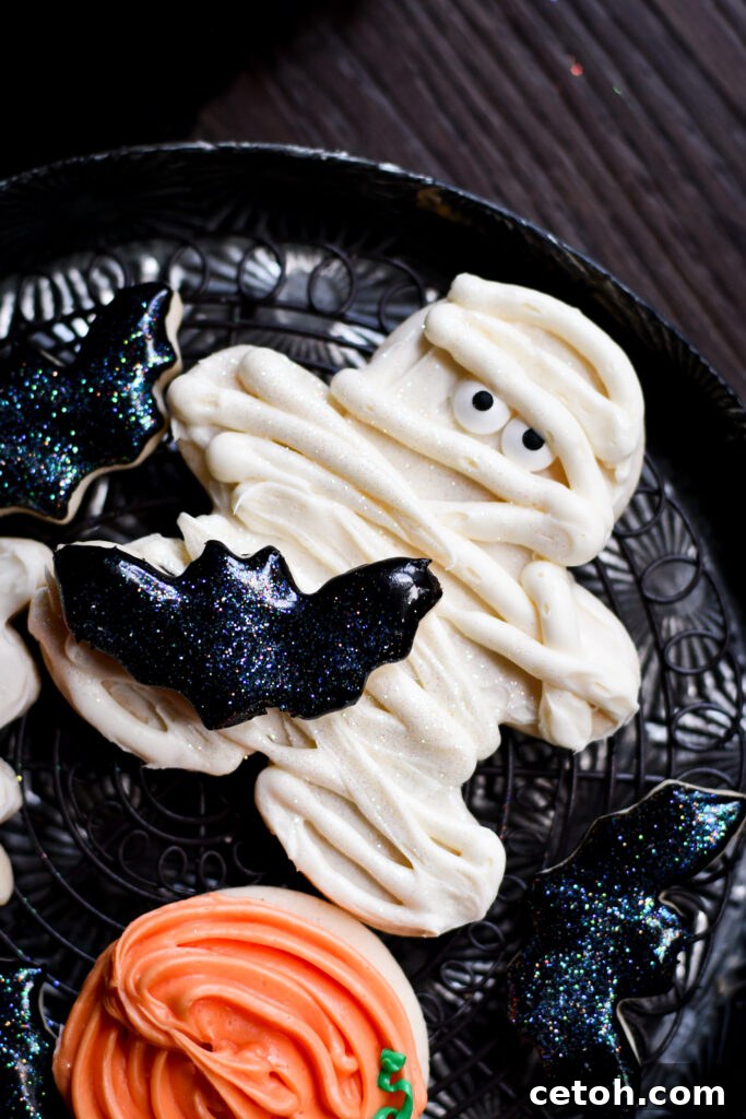 Unleash your inner cookie artist this Halloween with these sweet ideas.