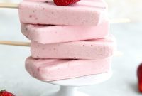 Creamy Keto Strawberry Cheesecake Pops